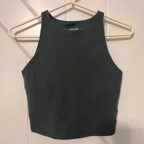 Matching Old Navy workout set size S. NWT green bike shorts, 2 longline bras - Picture 5 of 15